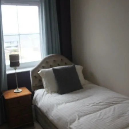 Avondale Apartman *